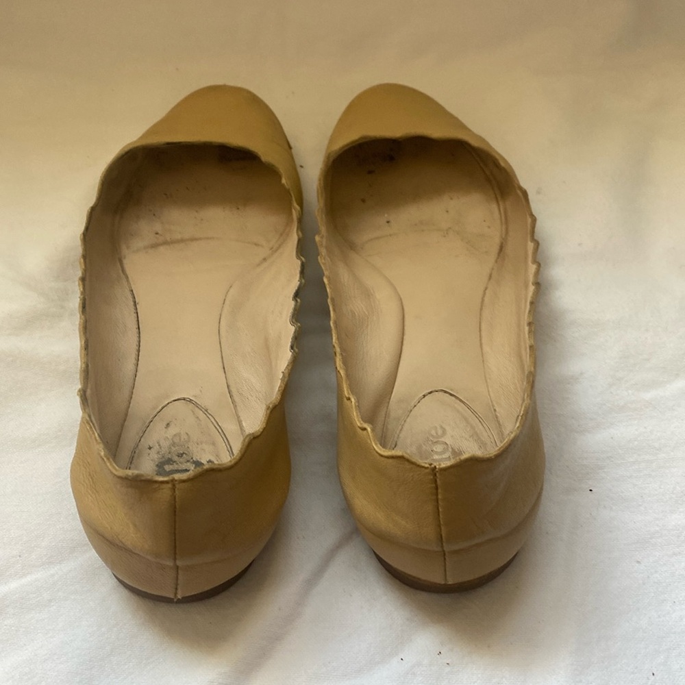 Chloe leather flats. Size 37,5 but it’s more like size 38.